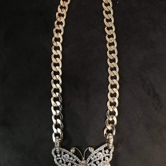 Butterfly Necklace Heavy Rope Chain = Goldtone NEW  Dr 6 In  Black Box - Picture 5 of 12
